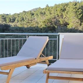 6 Bedroom Beachfront Villa with Heated Pool near Vela Luka on Korcula Island, Sleep 12